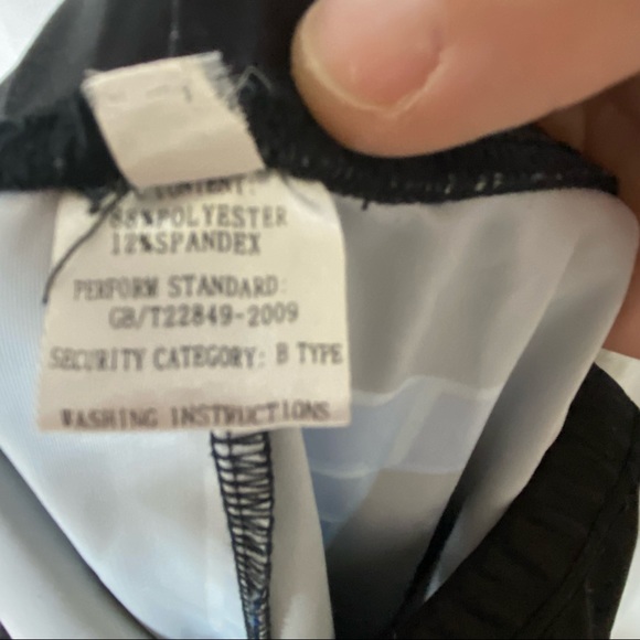 Tetris Inspired Black and Multi Colored Leggings Size M - Picture 4 of 11